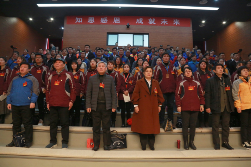 英超平台2019年度工作动员大会---舞蹈《花开树恩》